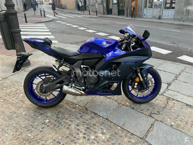 Yamaha R7 – Vista 3