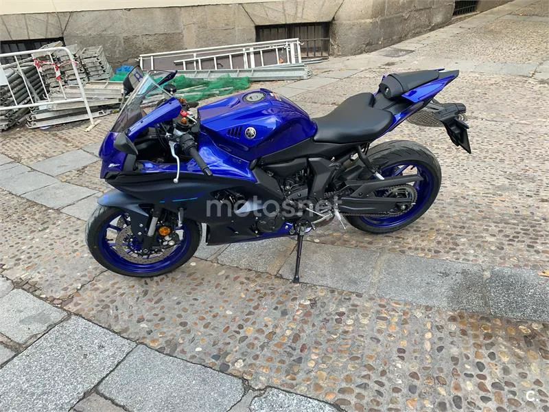 Yamaha R7 – Vista 5