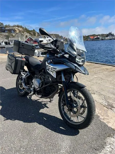 BMW F 750 – Vista 3
