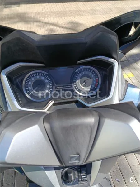Honda Forza – Vista 10