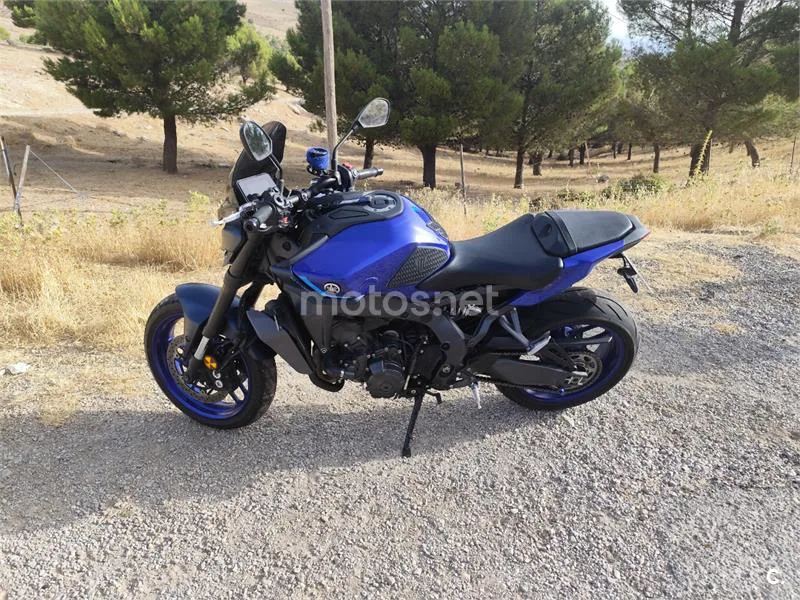 Yamaha MT-09 - Vista 4