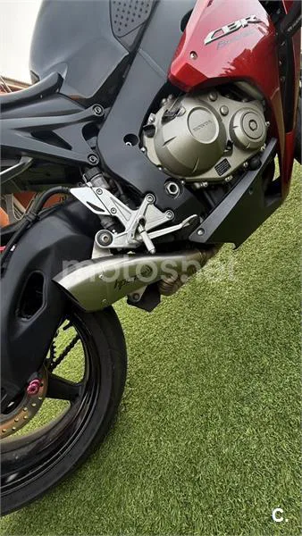Honda CBR 1000 RR Fireblade – Vista 4