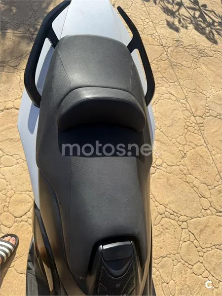 Yamaha TMAX 500 - Vista 9