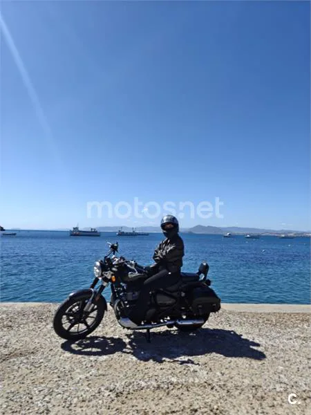 Royal Enfield Super Meteor 650 – Vista 4