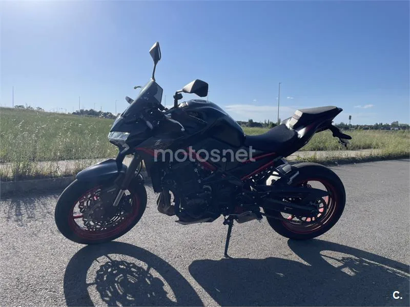 Kawasaki Z900 – Vista 6