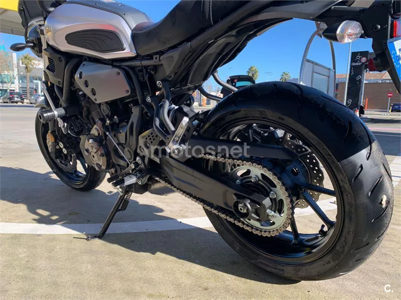 Yamaha XSR 700 – Vista 3
