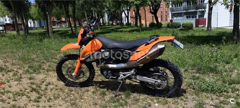 KTM 690 Enduro R – Vista 11