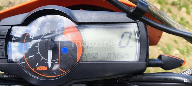 KTM 690 Enduro R – Vista 10
