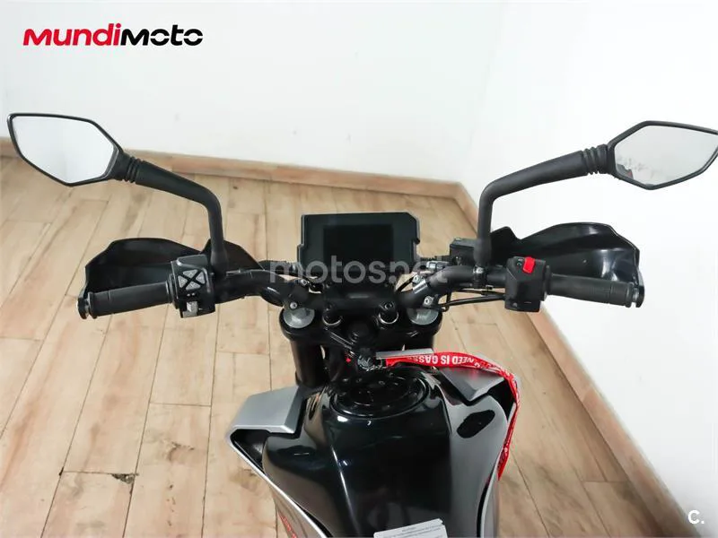 KTM 125 – Vista 11