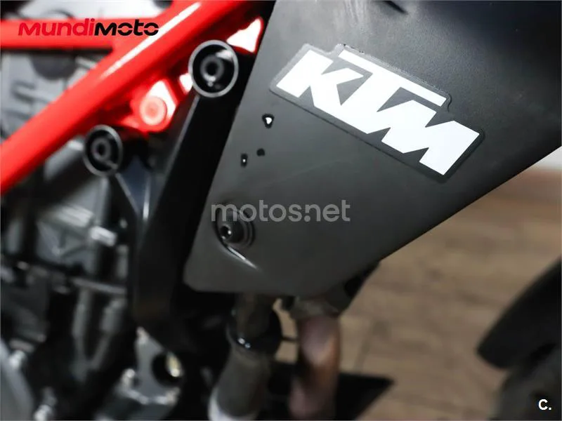 KTM 125 – Vista 17