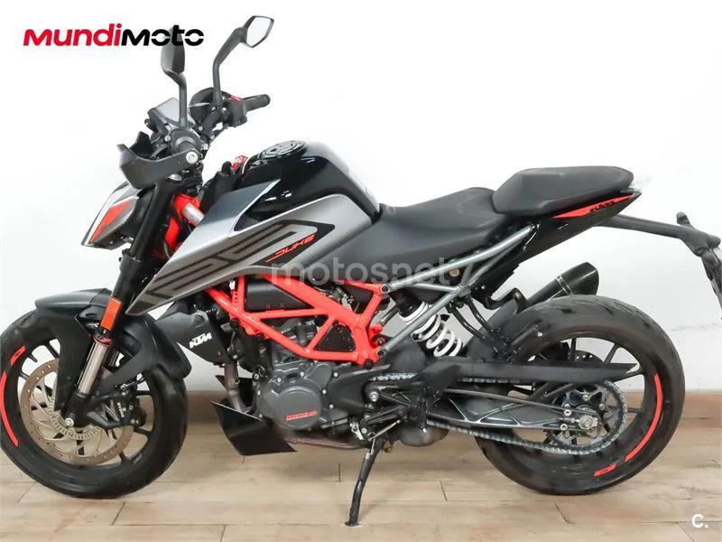 KTM 125 – Vista 6