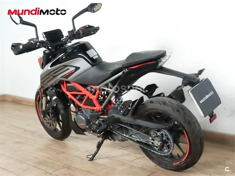 KTM 125 – Vista 8