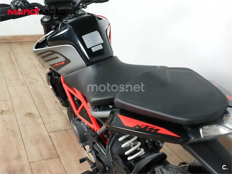 KTM 125 – Vista 9