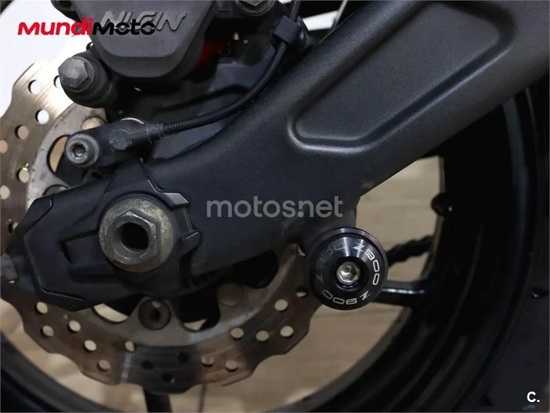 Kawasaki Z650 – Vista 20