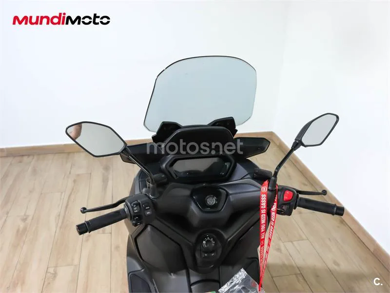 Yamaha XMAX 300 – Vista 11