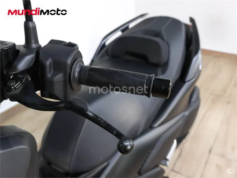 Yamaha XMAX 300 – Vista 15