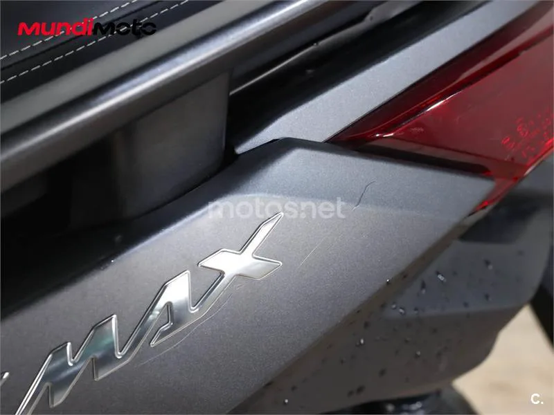 Yamaha XMAX 300 – Vista 20