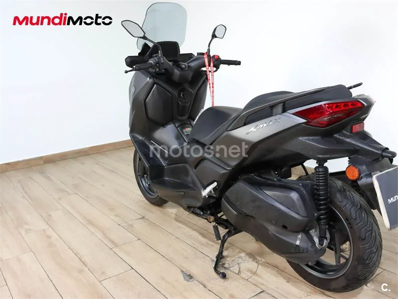 Yamaha XMAX 300 – Vista 8