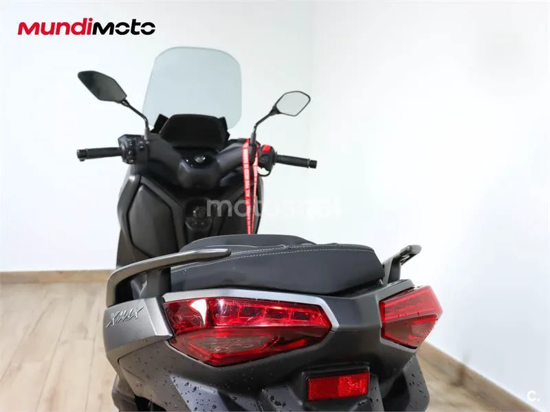 Yamaha XMAX 300 – Vista 9