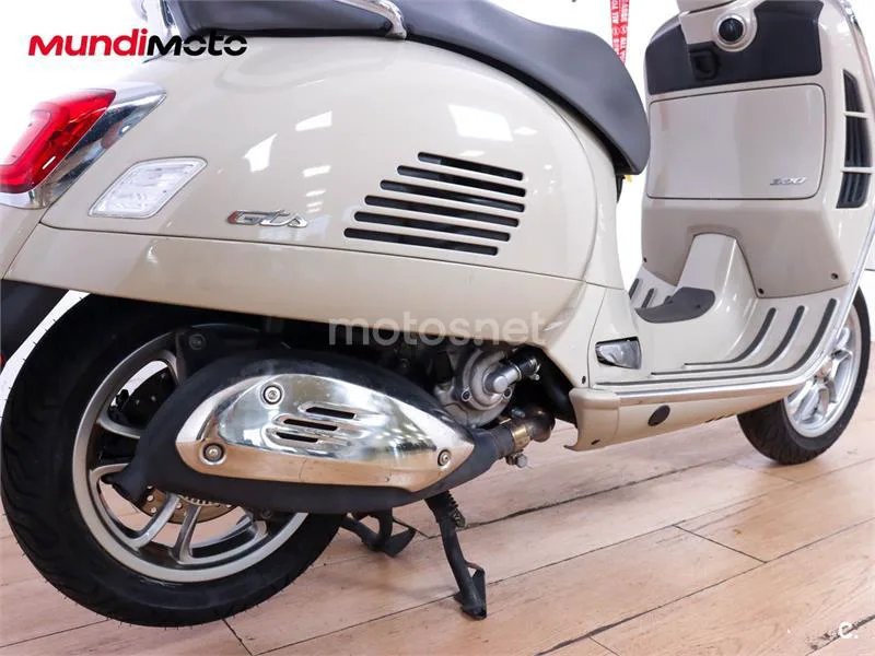Vespa GTS 300 – Vista 4