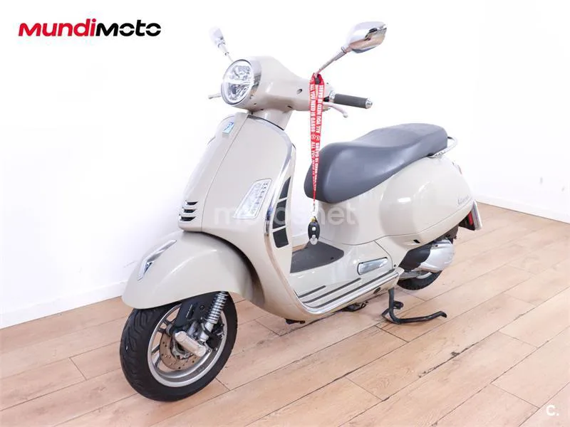 Vespa GTS 300 – Vista 7