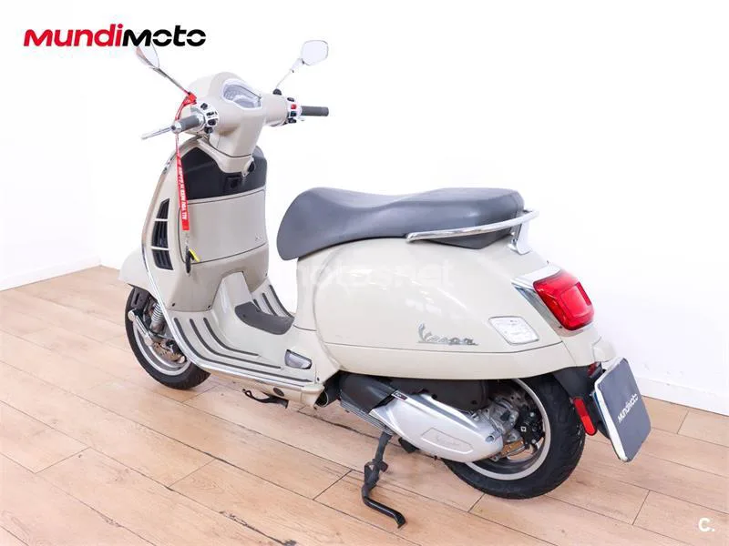 Vespa GTS 300 – Vista 8