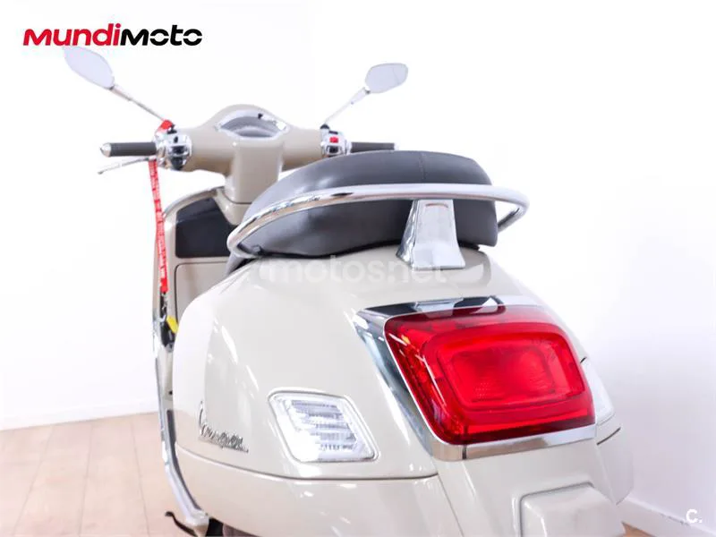 Vespa GTS 300 – Vista 9