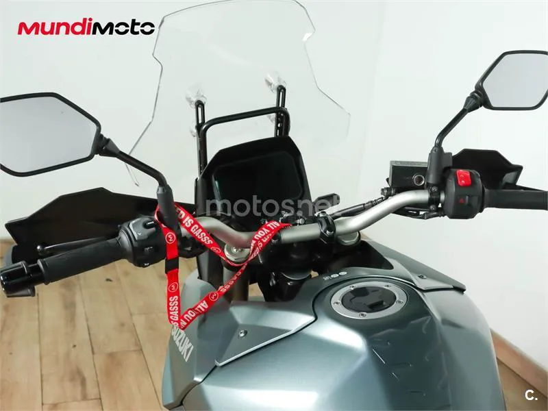 Suzuki V-Strom 800 – Vista 11