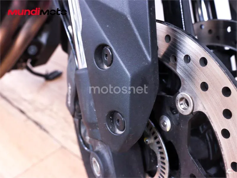Suzuki V-Strom 800 – Vista 16