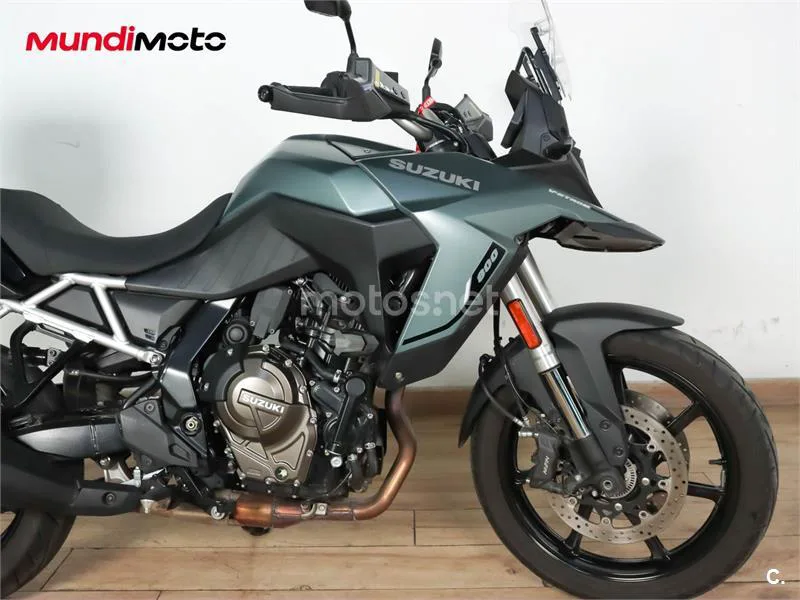 Suzuki V-Strom 800 – Vista 18