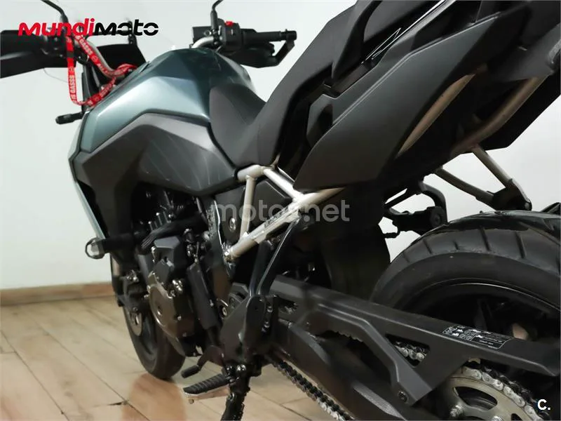 Suzuki V-Strom 800 – Vista 9