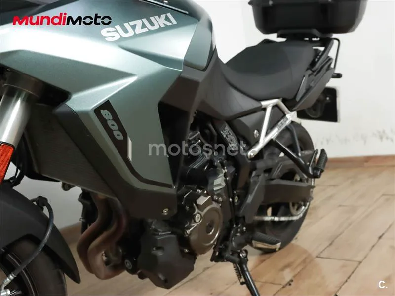 Suzuki V-Strom 800 – Vista 10