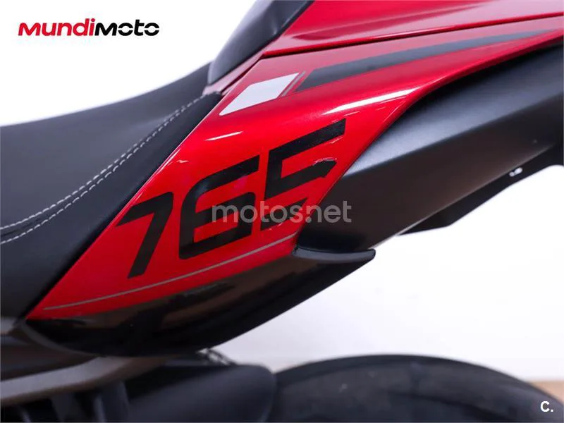 Triumph Street Triple – Vista 13