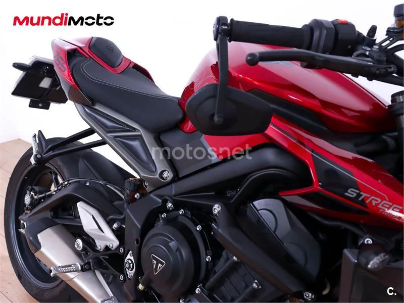 Triumph Street Triple – Vista 15
