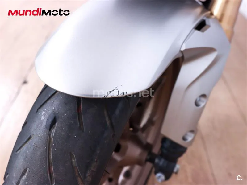 Honda CB 125 R – Vista 14