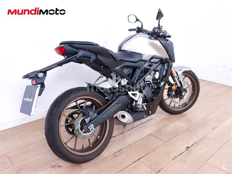 Honda CB 125 R – Vista 3