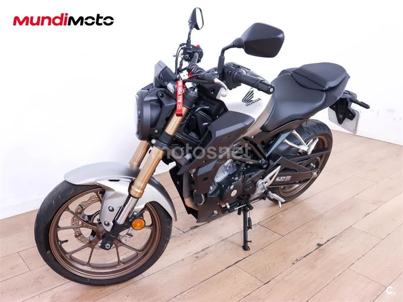 Honda CB 125 R – Vista 7