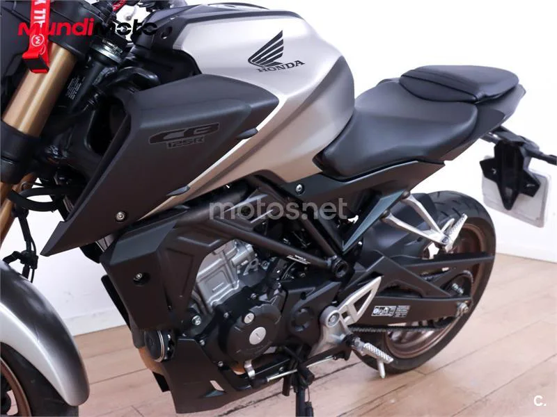 Honda CB 125 R – Vista 10