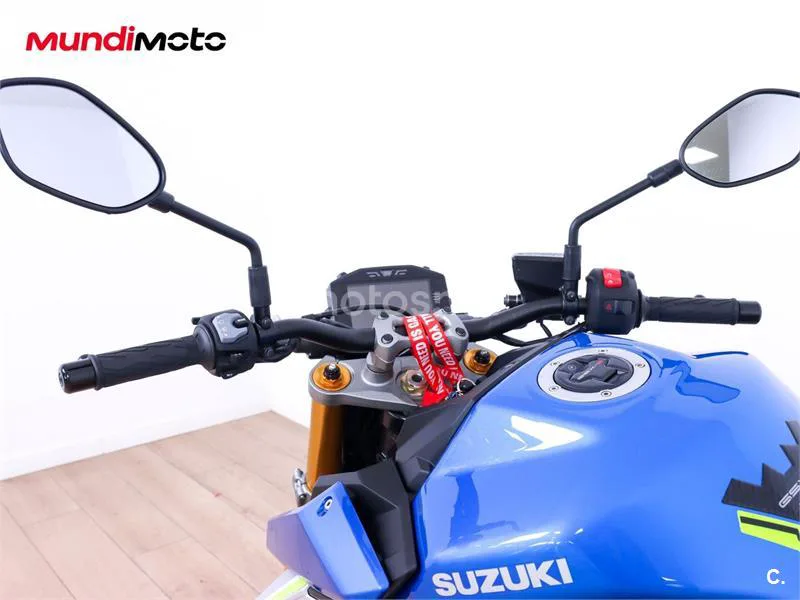 Suzuki GSX-S – Vista 11