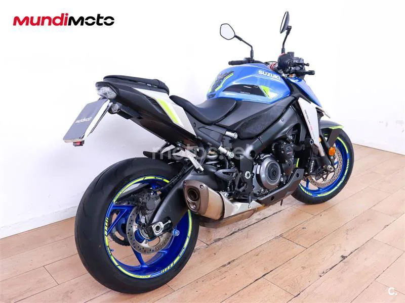Suzuki GSX-S – Vista 3