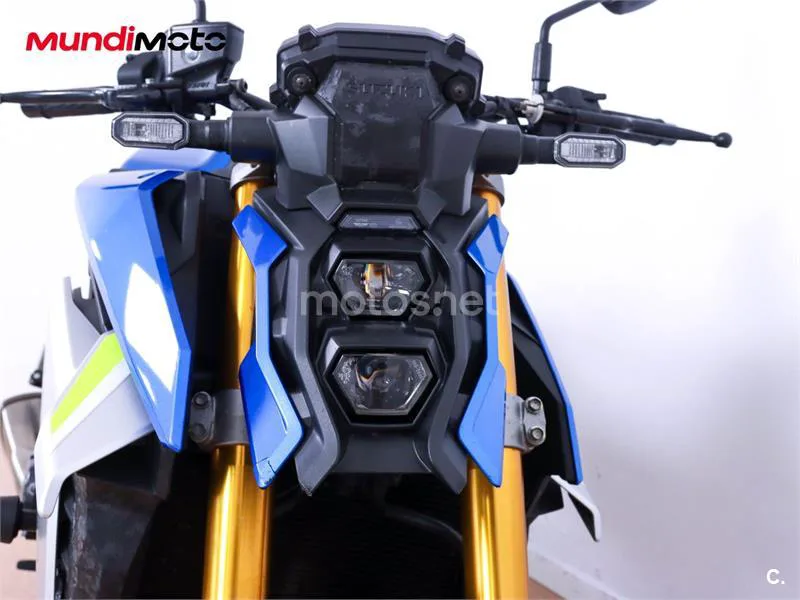 Suzuki GSX-S – Vista 5