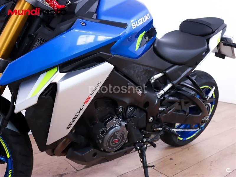 Suzuki GSX-S – Vista 10