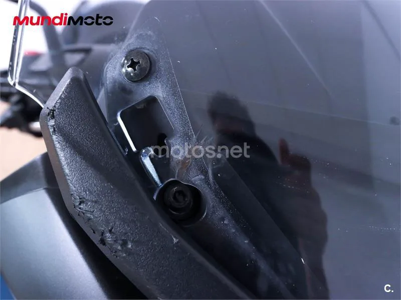 Yamaha Tricity – Vista 23
