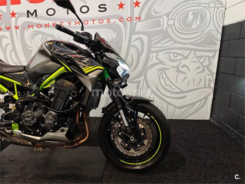 Kawasaki Z900 – Vista 14
