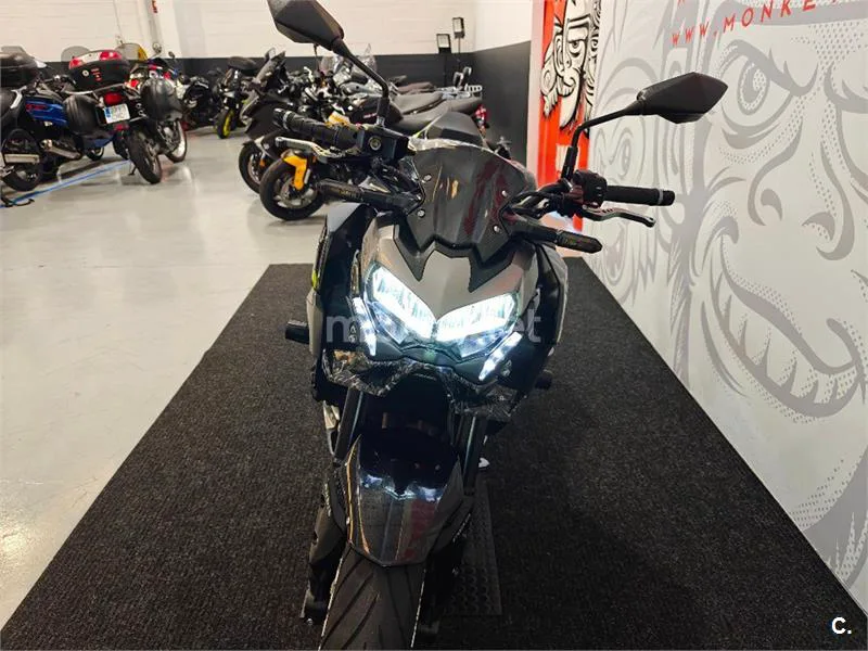 Kawasaki Z900 – Vista 4