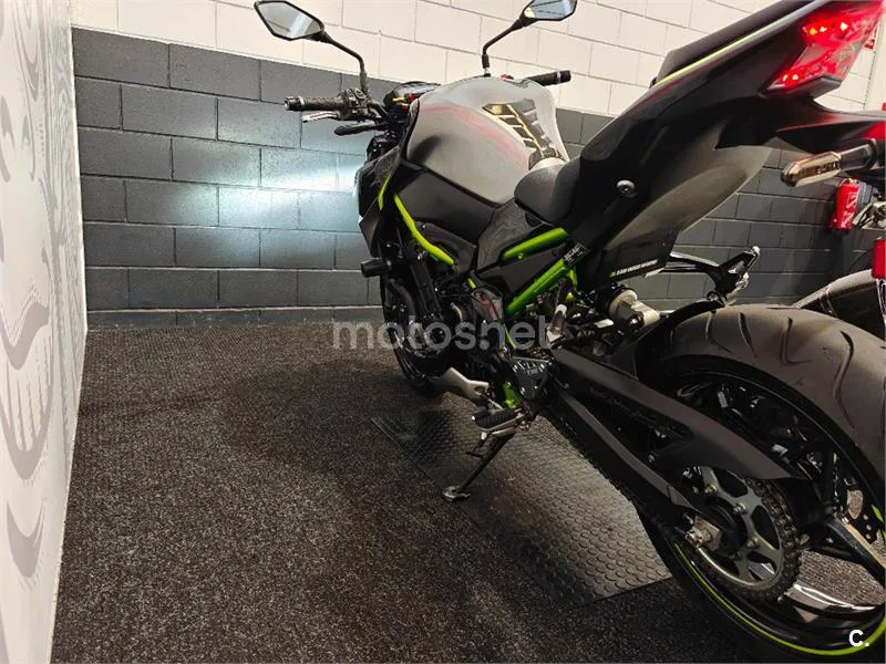 Kawasaki Z900 – Vista 5