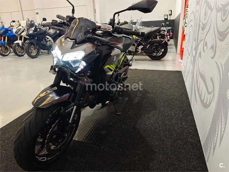 Kawasaki Z900 – Vista 6