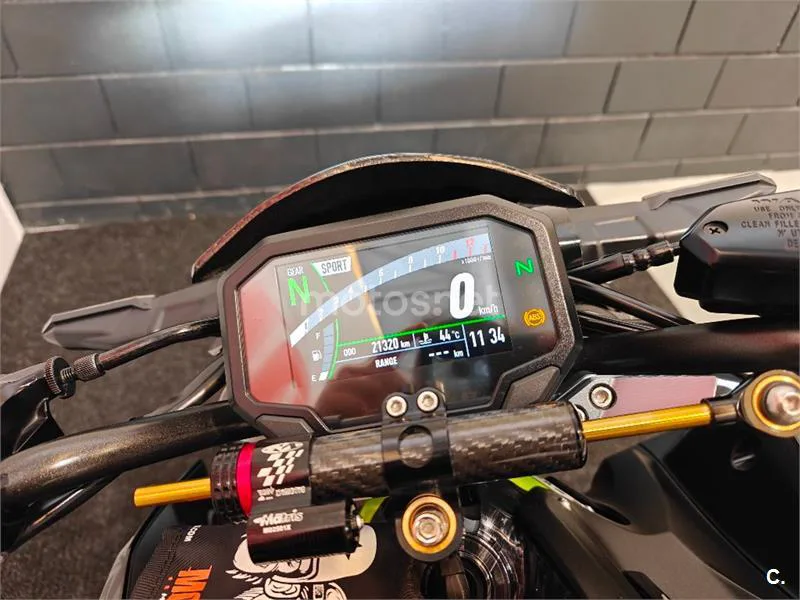 Kawasaki Z900 – Vista 8
