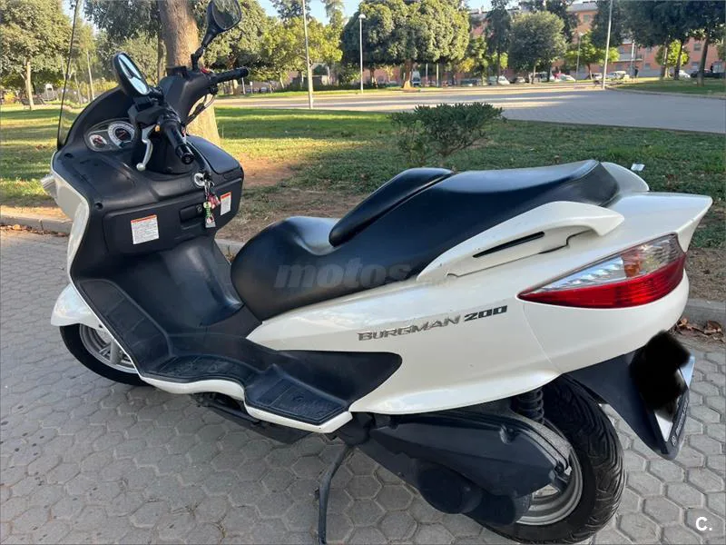 Suzuki Burgman 200 – Vista 3