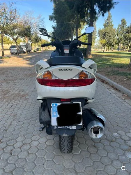 Suzuki Burgman 200 – Vista 6